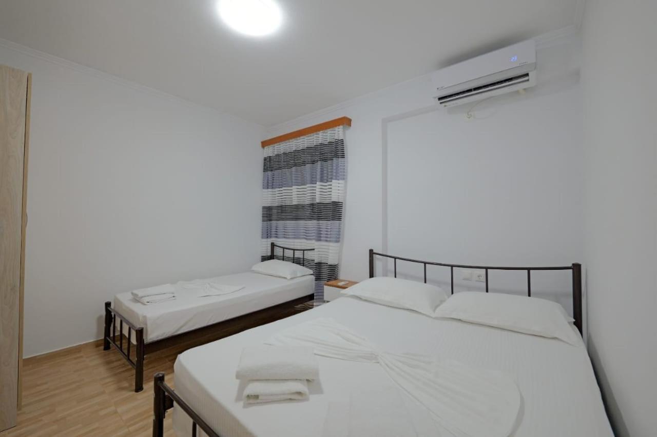 Eduard Lagji Apartament Lukovë Chambre photo