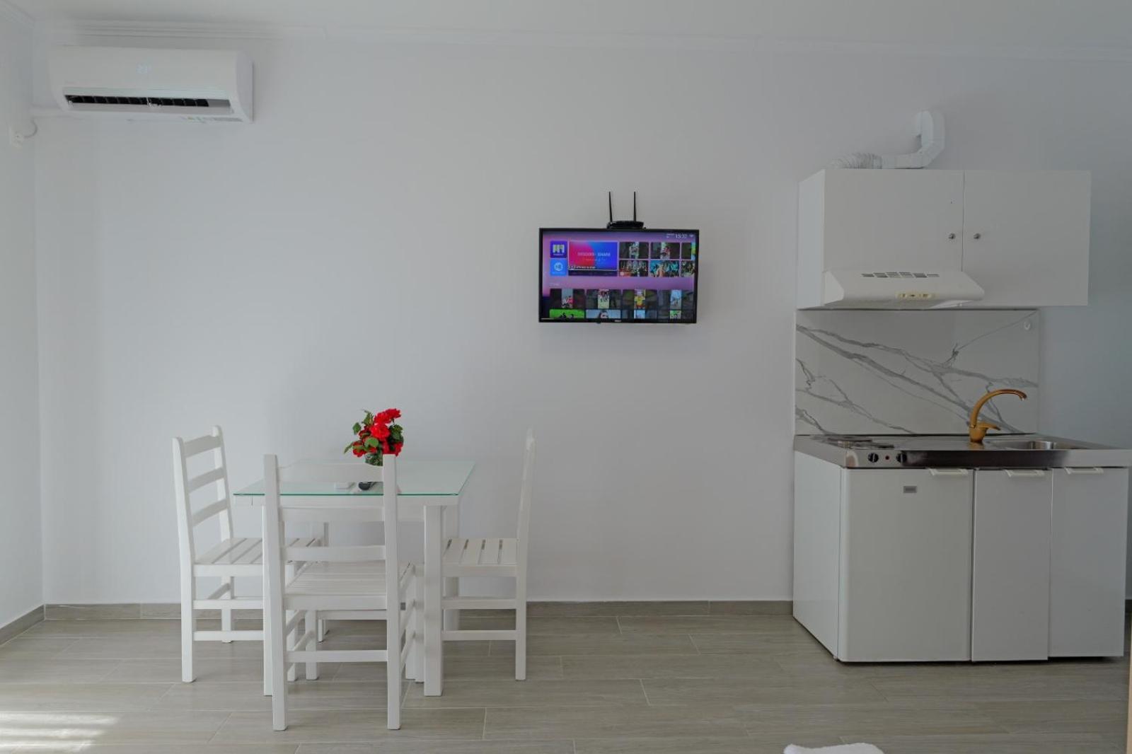 Eduard Lagji Apartament Lukovë Chambre photo